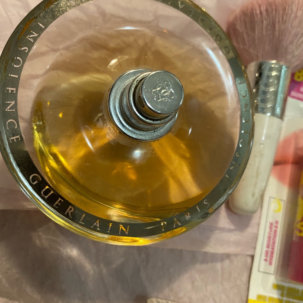 Guerlain Insolence Perfume